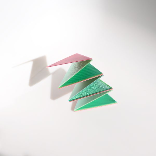 Flat foldable fidget
